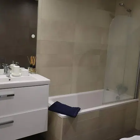 River Terrace & Pool View - Apartmán