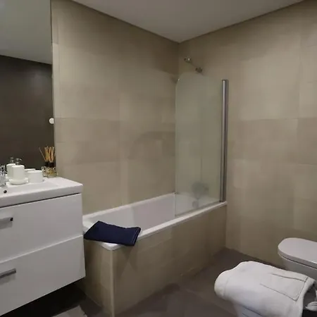 River Terrace & Pool View - Apartmán