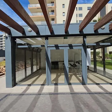 Appartement River Terrace & Pool View -