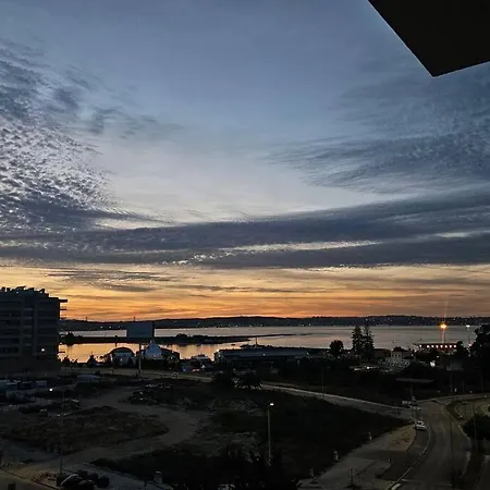 Appartement River Terrace & Pool View - Seixal *