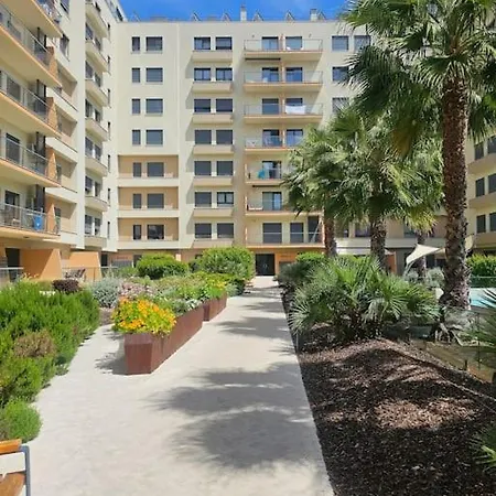Apartment River Terrace & Pool View -