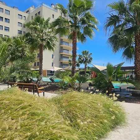 River Terrace & Pool View - Seixal Apartmán