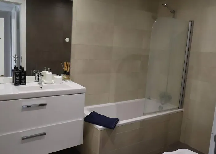 River Terrace & Pool View - Seixal Appartement