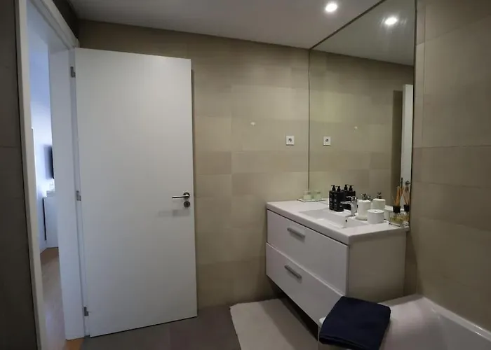 Apartament River Terrace & Pool View - Seixal