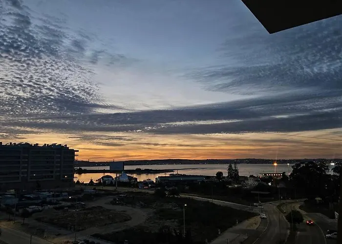 Apartament River Terrace & Pool View - Seixal *